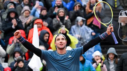 Allen Widrigkeiten getrotzt. Jan-Lennard Struff siegt im Münchner Schmuddelwetter.