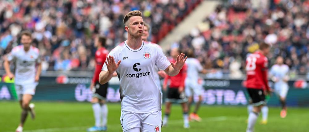 Johannes Eggestein erzielte den viel umjubelten Siegtreffer für den FC St. Pauli.