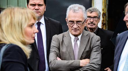 Der Bürgermeister von Villeneuve-Saint-Georges, Philippe Gaudin, hatte zweimal den Hitlergrup gezeigt.