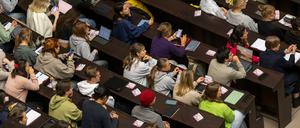 Der Hochschulpakt sollte vielen Abiturienten 2020 ein Studium, wie hier an der Ludwig-Maximilians-Universität, ermöglichen.
