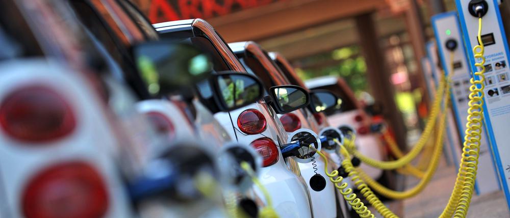 Elektroautos am Potsdamer Platz. 