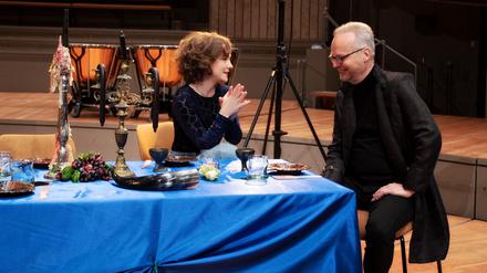 Marlene Brüggen, die Leiterin der künstlerischen Planung beim DSO, im Gespräch mit Orchesterdirektor Thomas Schmidt-Ott. 