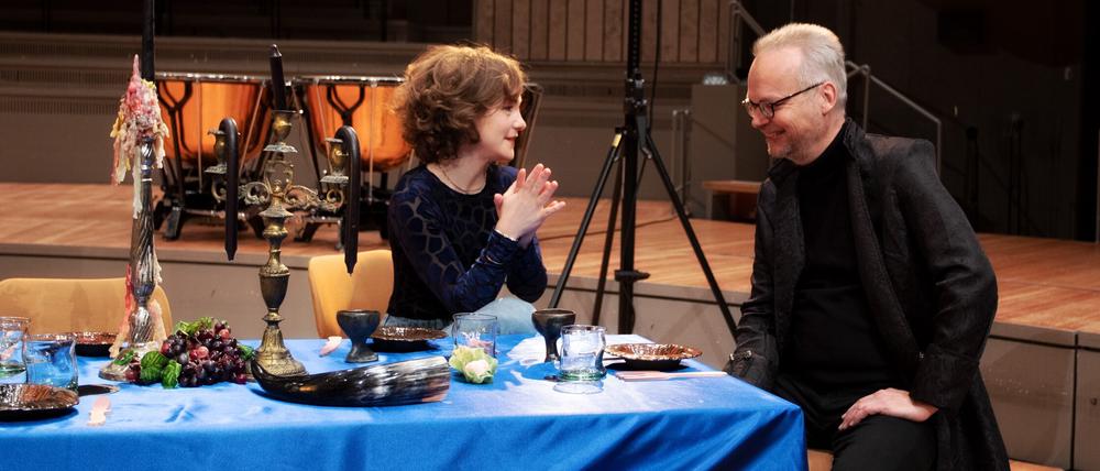 Marlene Brüggen, die Leiterin der künstlerischen Planung beim DSO, im Gespräch mit Orchesterdirektor Thomas Schmidt-Ott. 
