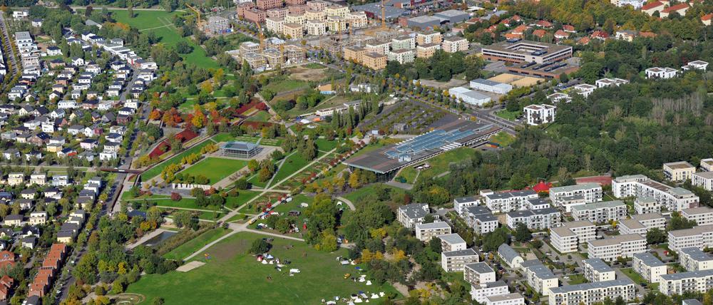 Der Volkspark hat einen neuen Zugang, zwei weitere sollen folgen.
