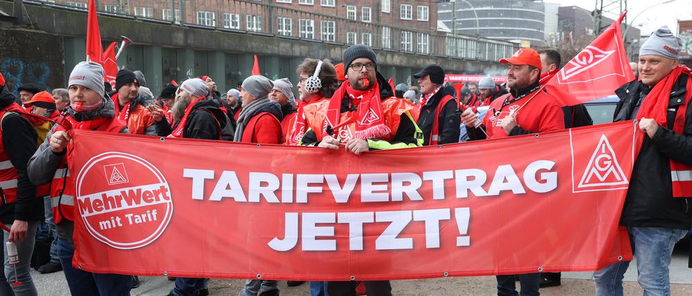 Ohne Tarifvertrag arbeitet rund die Hälfte der Beschäftigten in Deutschland.
