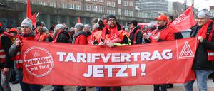 Ohne Tarifvertrag arbeitet rund die Hälfte der Beschäftigten in Deutschland.