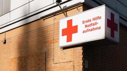 Außenansicht der DRK Kliniken Mitte in der Drontheimer Straße, Berlin Wedding.