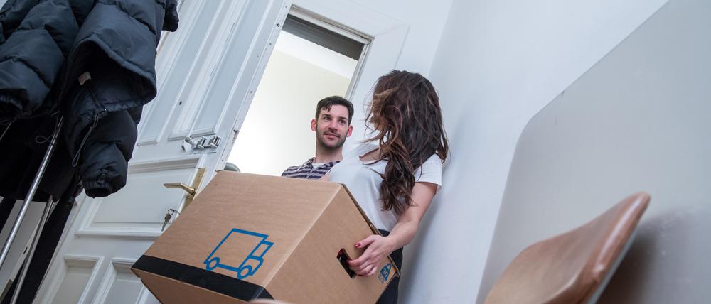 Seit Jahren sinkt die Zahl der Umzüge, leichtfertig wechselt kaum jemand die Wohnung.