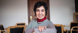 Die Berliner Stadträtin und stellvertretende Bezirksbürgermeisterin Emine Demirbüken-Wegner in ihrem Reinickendorfer Büro.