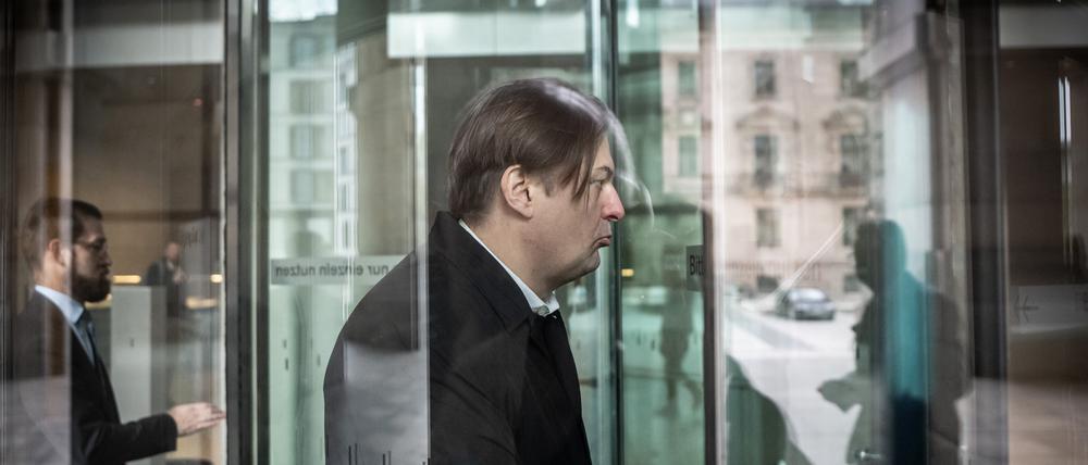Maximilian Krah, AfD-Spitzenkandidat zur Europawahl, nach einem Pressestatement nach dem Gespräch mit der AfD Fraktionsspitze.