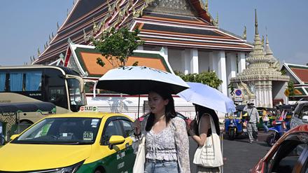 Seit Wochen hat eine heftige Hitzewelle weite Teile Thailands fest im Griff.