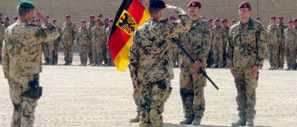 Deutsche 2009 im Afghanistan-Einsatz - bisher sind etwa 230.000 Soldatinnen und Soldaten mit der Bundeswehr im Ausland gewesen.