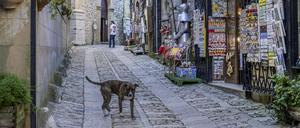 Eine Gasse in der Altstadt des sizilianischen Erice.