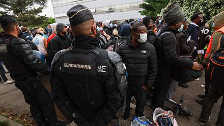 Mithilfe der Polizei wurde vor einigen Tagen eine Unterkunft für Flüchtlinge geräumt.