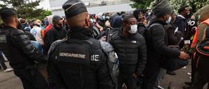Mithilfe der Polizei wurde vor einigen Tagen eine Unterkunft für Flüchtlinge geräumt.