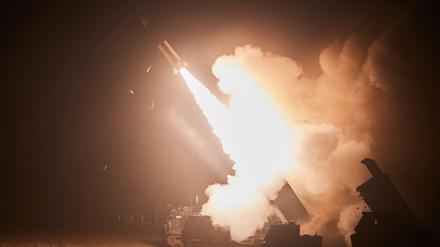 Hat eine Reichweite von bis zu 300 Kilometern: Die amerikanische Artillerie-Kurzstreckenrakete vom Typ ATACMS.