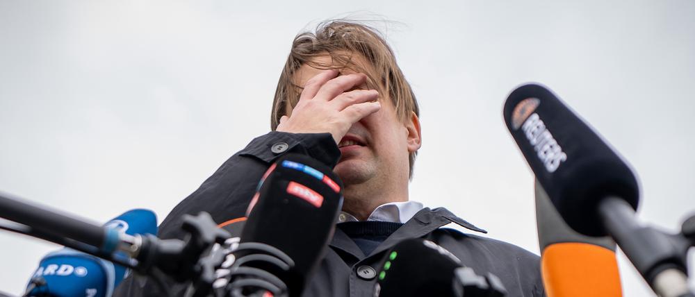 Maximilian Krah AfD-Spitzenkandidat zur Europawahl, kommt zu einem Pressestatement nach dem Gespräch mit der AfD Fraktionsspitze. 