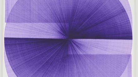 Thomas Trum zeigt am Stand der Galerie Conrads die Arbeit „Two Purple Lines“ von 2023.