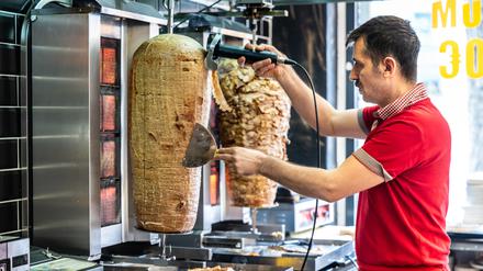 Ein Erzeugerverband aus der Türkei will den Döner als „garantiert traditionelle Spezialität“ schützen lassen. 