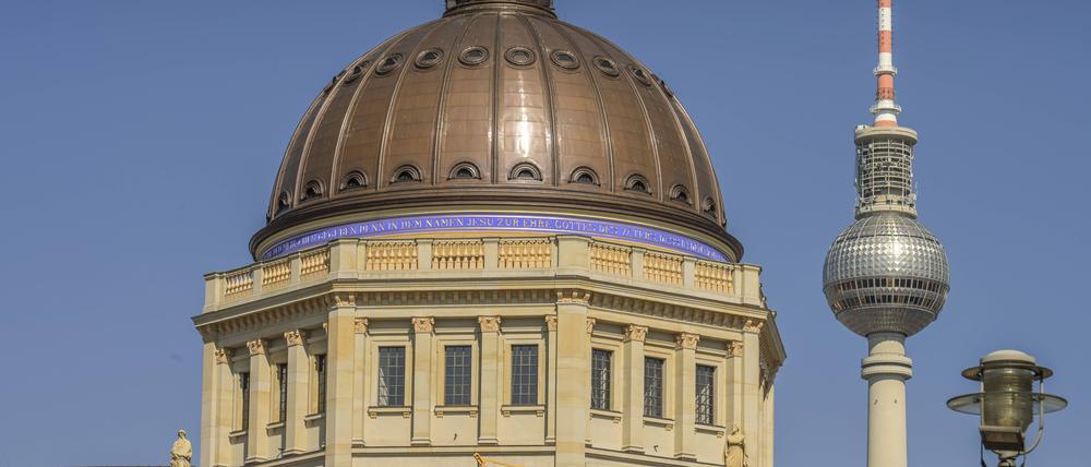 Das Humboldt Forum mit Fernsehturm