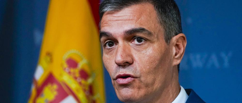 Pedro Sánchez, Ministerpräsident von Spanien, spricht heute auf einer Pressekonferenz zu seiner Zukunft.