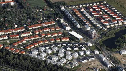 Neubausiedlungen wie diese in Teltow, an der Südwestgrenze Berlins, sind attraktiv für Zuzügler aus der Hauptstadt.