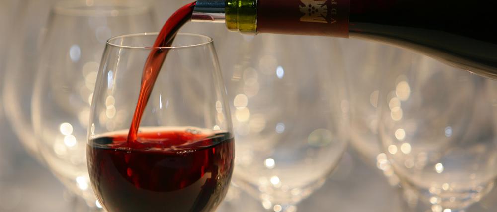 Der alljährliche „Weinmarkt auf dem Luisenplatz“ startet (Symbolbild).