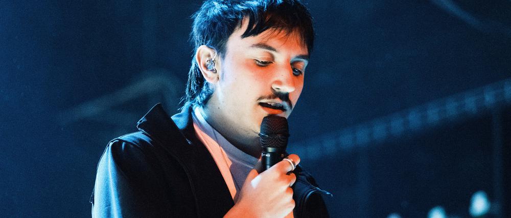 Der britische Musiker Artemas.