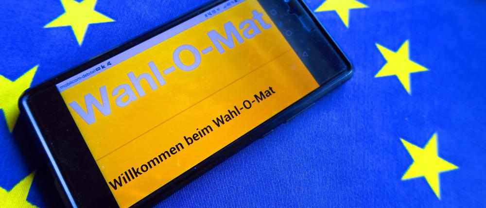 Der Wahl-O-Mat ist auf dem Display eines Smartphones am 12. Mai 2019 zu sehen.