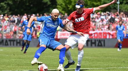 Im vergangenen Jahr gewann der TuS Makkabi im Finale 3:1 nach Verlängerung gegen Sparta (rote Trikots). In diesem Jahr sind die Lichtenberger im Halbfinale leicht favorisiert.