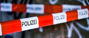 Im Vergleich zum Vorjahr gab es 2023 rund 480 Taten weniger, die politisch motiviert waren. Ein gutes Drittel dieser Delikte wird dem rechten Spektrum zugeordnet.