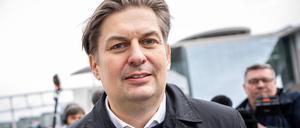 Maximilian Krah AfD-Spitzenkandidat zur Europawahl, kommt zu einem Pressestatement nach dem Gespräch mit der AfD Fraktionsspitze.