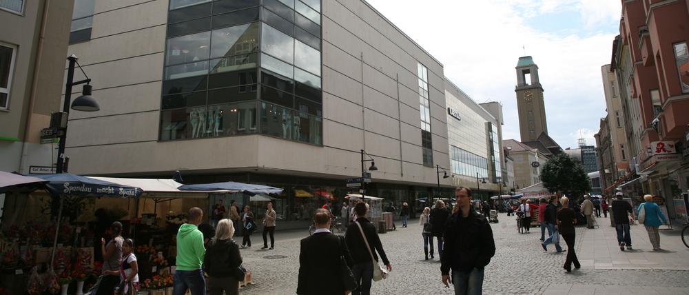 Karstadt-Warenhaus in der Carl-Schurz-Straße in Berlin-Spandau.
Foto: Thilo Rückeis