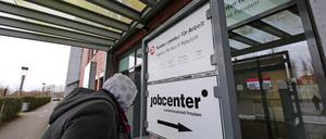 Agentur für Arbeit Potsdam. Arbaitsamt. Arbaitsmarkt.
