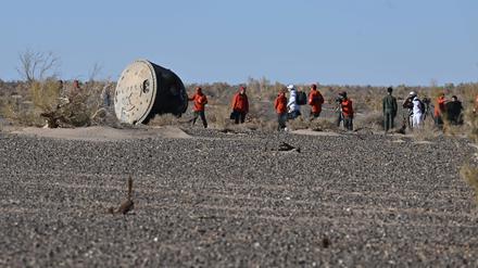 Die Astronauten Tang Hongbo, Tang Shengjie und Jiang Xinlin sind auf dem Landeplatz Dongfeng gelandet.