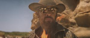 Ryan Gosling is Colt Seavers in THE FALL GUY, directed by David Leitch Emily Blunt is Judy Moreno and Ryan Gosling is Colt Seavers in THE FALL GUY, directed by David Leitch
