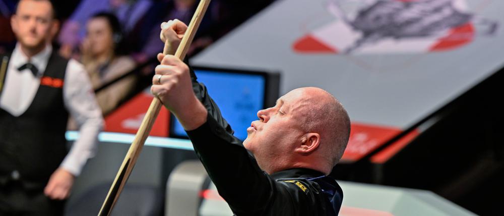 John Higgins nach seinem Comeback-Sieg gegen Mark Allen im WM-Achtelfinale.
