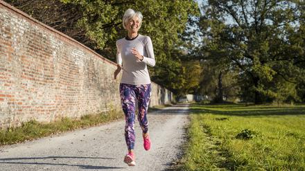 2022 lag die Lebenserwartung bei Geburt für Männer in Deutschland bei 78,2, für Frauen bei 82,9 Jahren. 