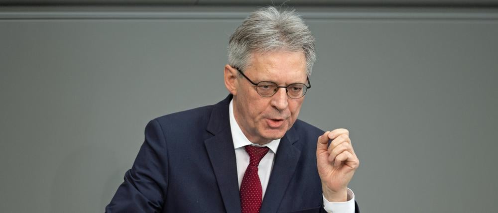 Der stellvertretende SPD-Bundestagsfraktionsvorsitzende Achim Post (SPD) spricht im Bundestag (Symbolbild).