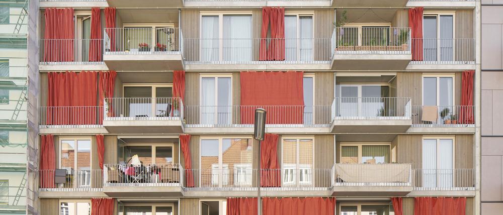 Hauptfassade vom Projekt Ausbauhaus Südkreuz, realisiert von Praeger Richter Architekten.