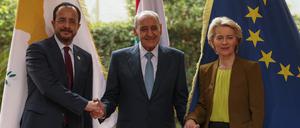 Die EU hat zahlt dem Libanon eine Milliarden Euro, damit sie die Grenze zu Syrien besser sichern und Zypern entlasten.