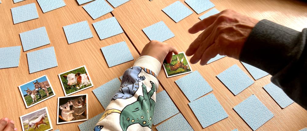 Auch Memory-Spielen gehört zur Sprachförderung.