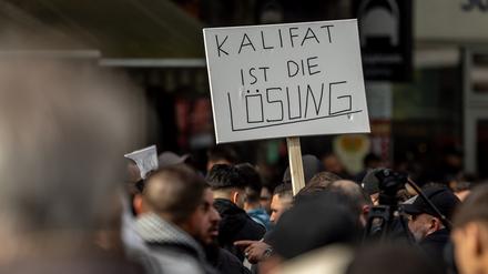 Teilnehmer einer Islamisten-Demo 