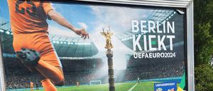 Zum Übersehen: Das Berliner EM-Plakat.