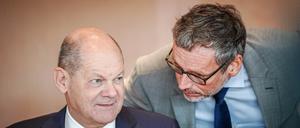 Olaf Scholz (links) und Jens Plötner, sein außen- und sicherheitspolitischer Berater.