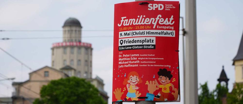 In Sachsen werden vermehrt Plakatier-Teams angegriffen. Der SPD-Spitzenkandidat zur Europawahl, Matthias Ecke, wurde dabei am Freitagabend schwer verletzt und muss operiert werden.