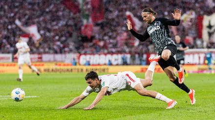 Im Sturzflug. Der 1. FC Köln (links Max Finkgräfe, hier gegen Freiburgs Lucas Höler) steht kurz vor dem Abstieg.