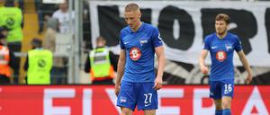 Enttäuscht. Für Palko Dardai (vorn) und Hertha lief es nicht gut