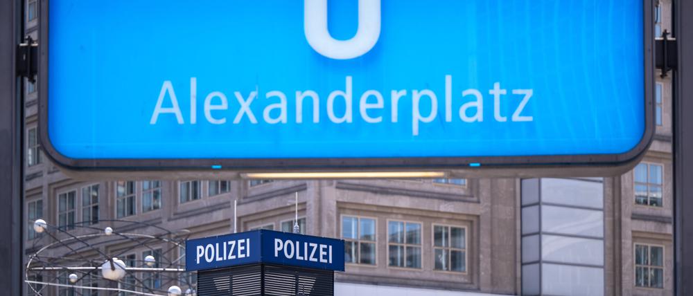 Blick auf die Polizeiwache auf dem Alexanderplatz