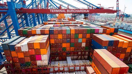 Container auf dem Burchardkai im Hamburger Hafen.
